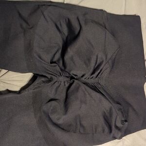 Black Buttocks Highlighting Leggings